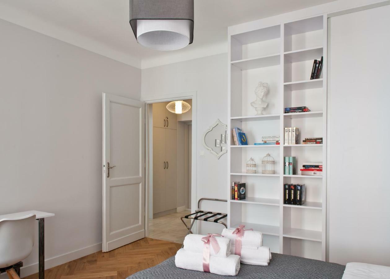 Red Brick Old Town Apartment Warsaw Luaran gambar